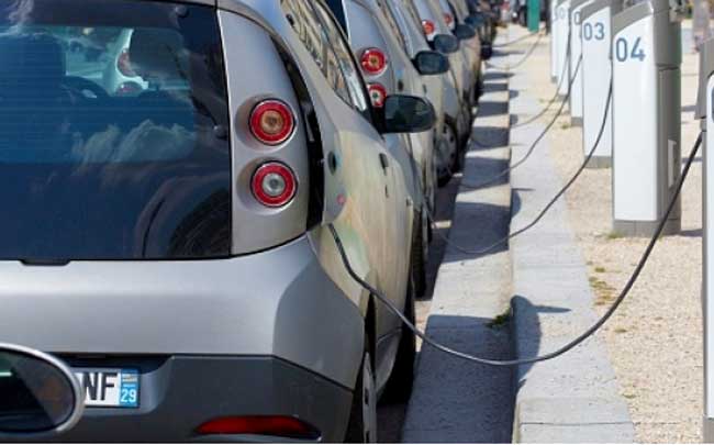 Open forum to discuss service stations for electric vehicles today 